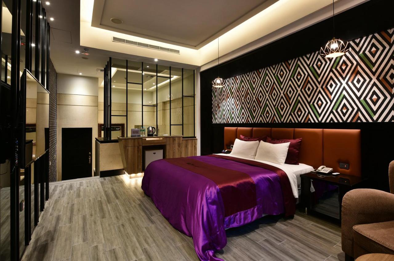 Venice Motel Тайчжун Экстерьер фото