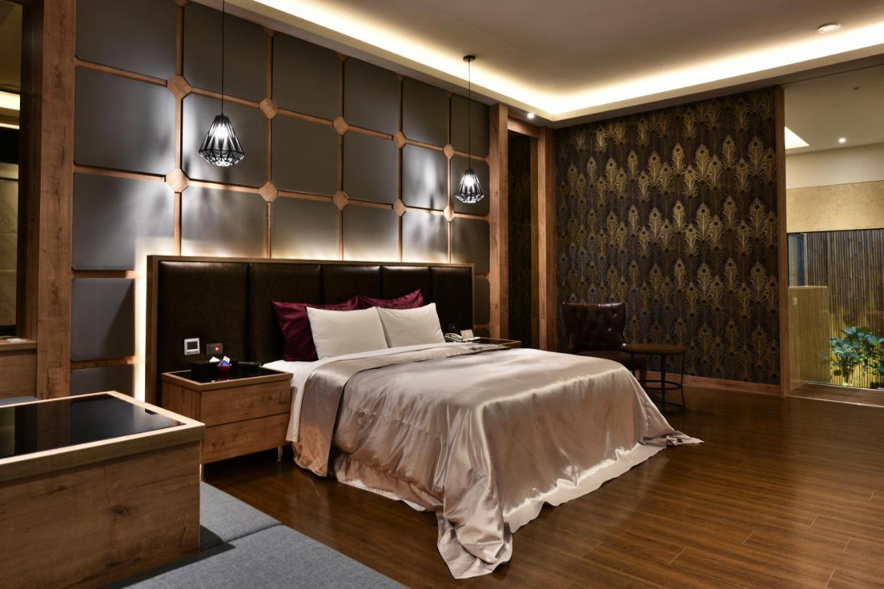 Venice Motel Тайчжун Экстерьер фото