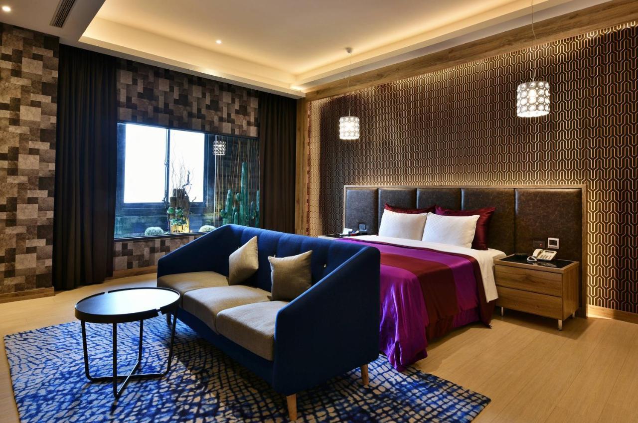 Venice Motel Тайчжун Экстерьер фото