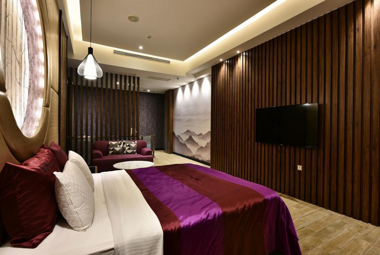 Venice Motel Тайчжун Экстерьер фото